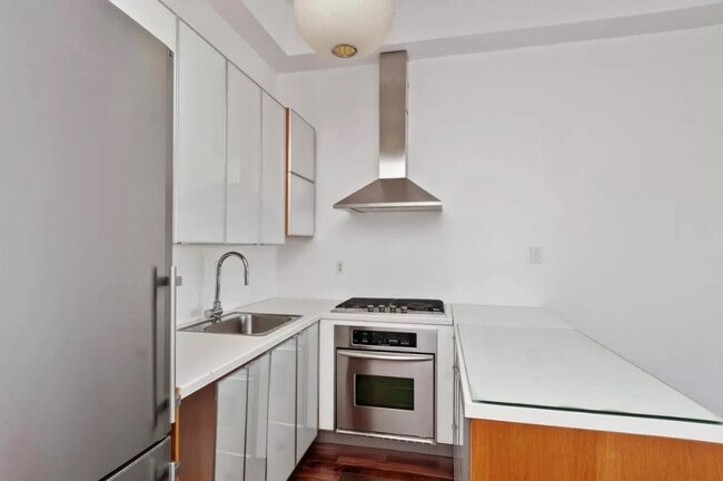 Photo - 315 Seventh Avenue Unidad 21D