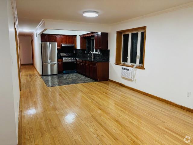 Building Photo - 42-41-42159 159th St Unit 1 st Fl Rental