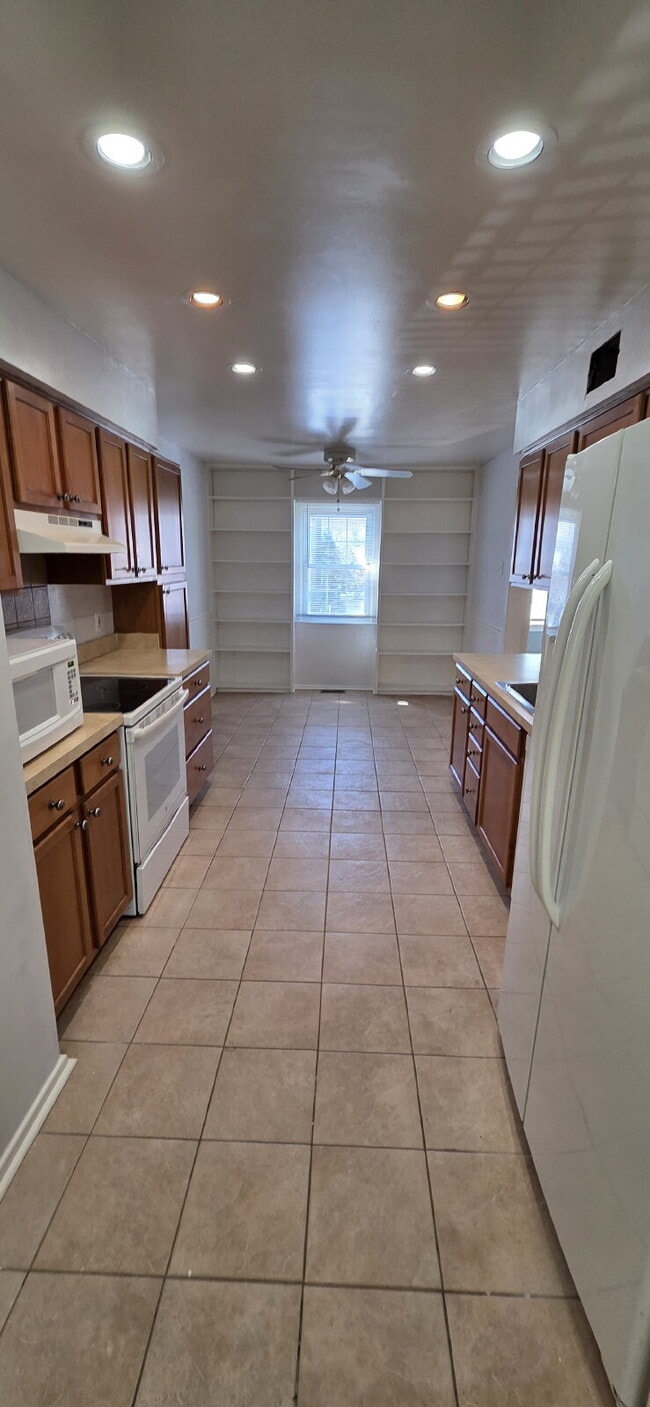 Photo - Upper level of townhome Unit Upstairs