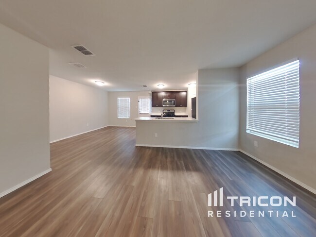 Photo - 460 Blue Crow Ln