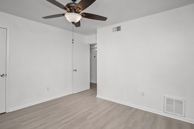 Photo - 1410 S Elizabeth Ave Unit 504