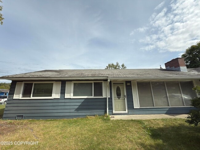 Building Photo - 2603 Juneau St Rental