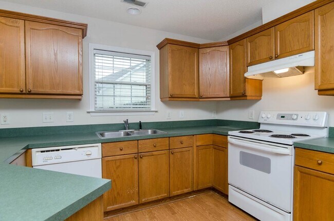 Photo - 7511 Old Oak Rd