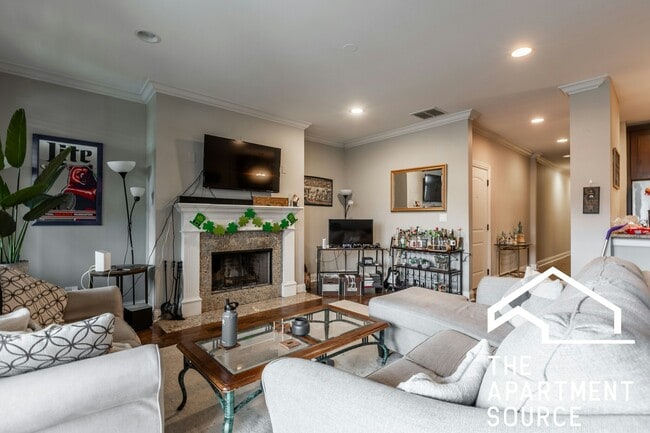 Photo - 1136 W Diversey Pkwy Unidad 3