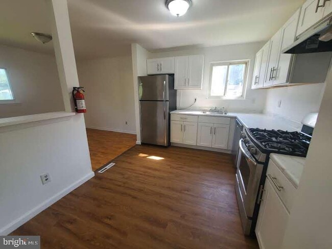 Building Photo - 250 Purdue Ave Rental