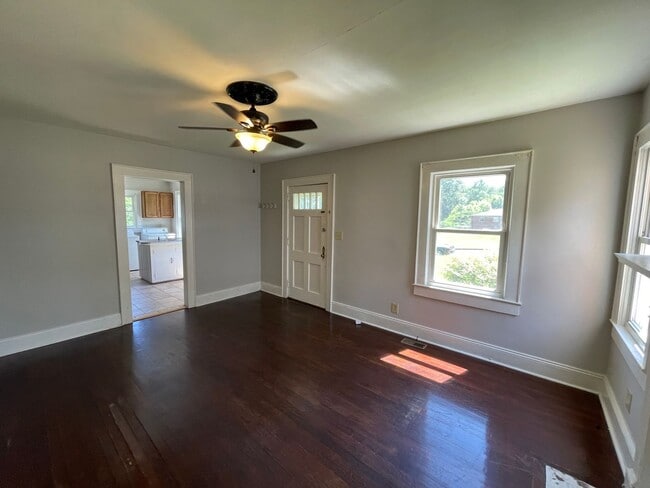 Photo - 2 bedroom 1 bathroom house available now!