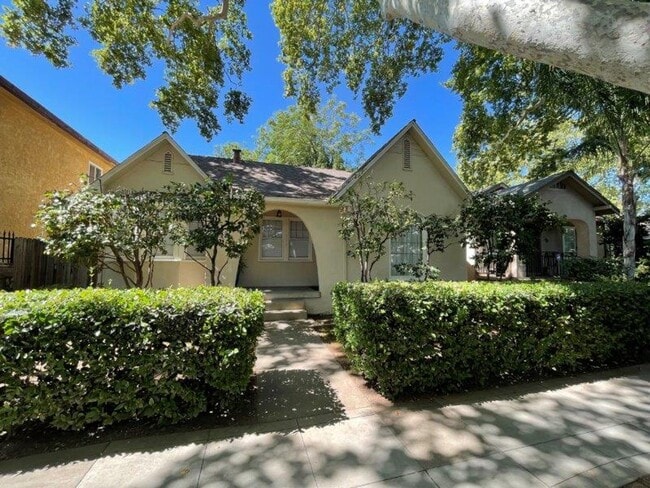 Photo - Gorgeous Downtown Gem