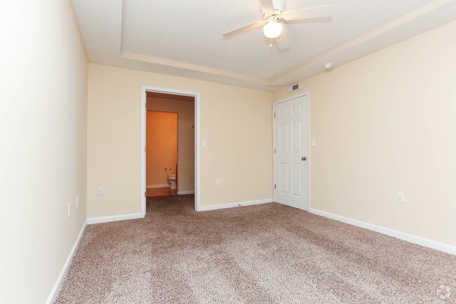 2BR, 1BA - 1,085 SF - Bedroom