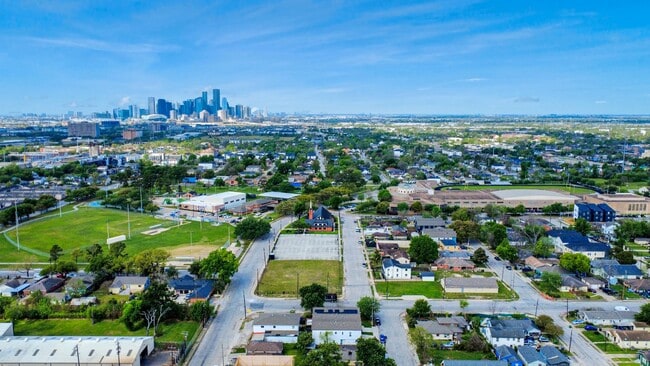 Photo - 5402 Margarita St