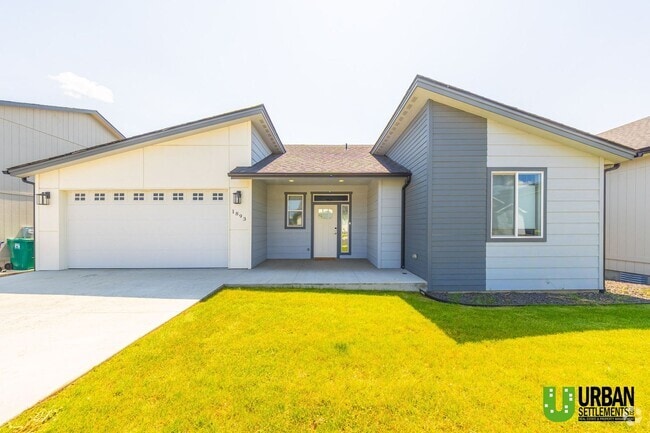 Building Photo - Charming 3-Bedroom Home in North Spokane –...