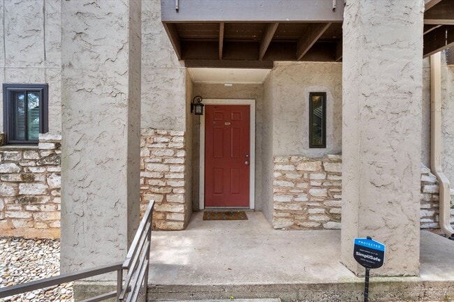 Photo - 6810 Deatonhill Dr