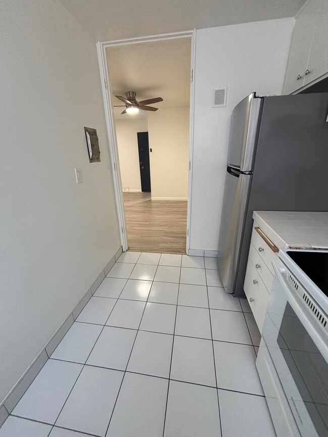 533 S hudson Ave Unidad 5