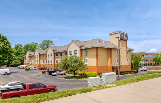 Building Photo - Furnished Studio-Charlotte - University Place Rental
