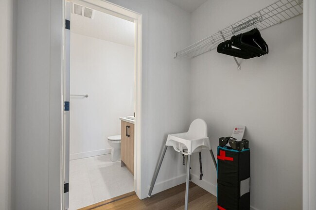 Photo - 2117-2181 81 St S W Unit SI ID1314515P
