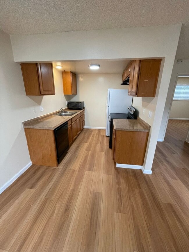 Photo - 2975 Neet Ave Unidad 2