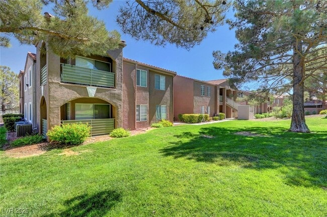 Building Photo - 2121 Blue Breeze Dr Unit 207