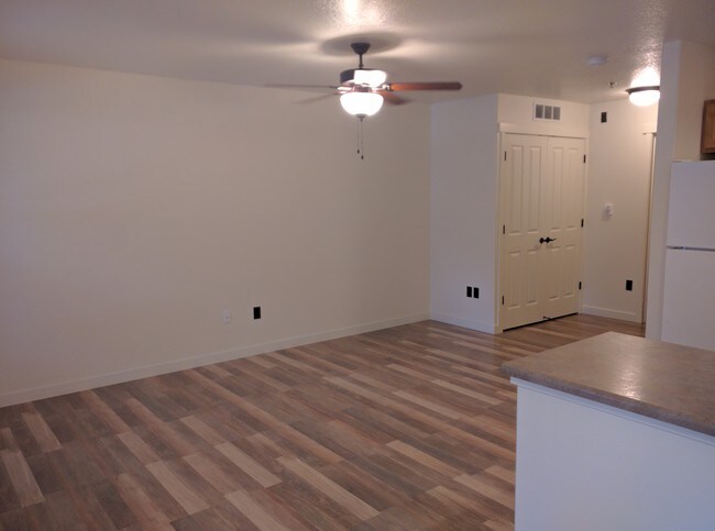 Photo - Willow Crest