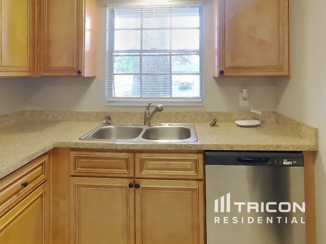 Photo - 804 Heidi Rd