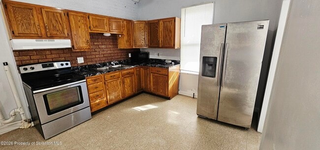 Photo - 1319 Washburn St