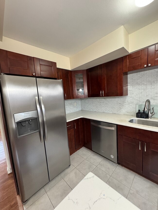 Kitchen - 180 Littleton Rd Unit 120