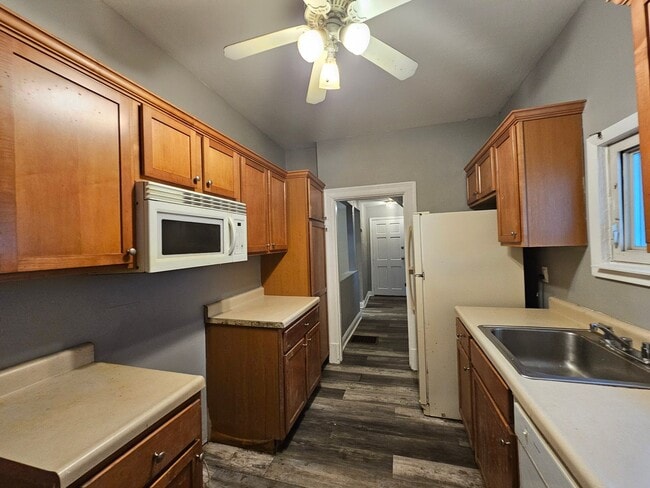 Photo - 3 bed 1 bath House for rent in Crafton!