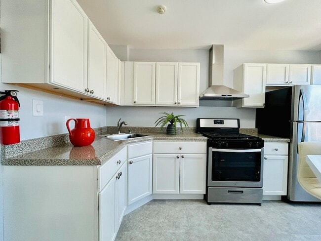 Photo - 8421 Bergenline Ave