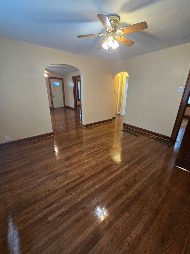 Photo - Four Bedroom Home Located on the Westside of Indy near Concord and west 10th Street !!!