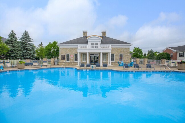 Building Photo - The Residence at Barrington Rental
