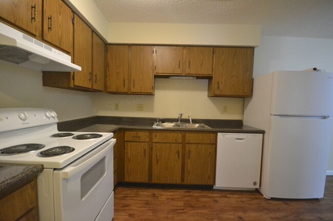 Photo - Hollister Apartments Unit 08