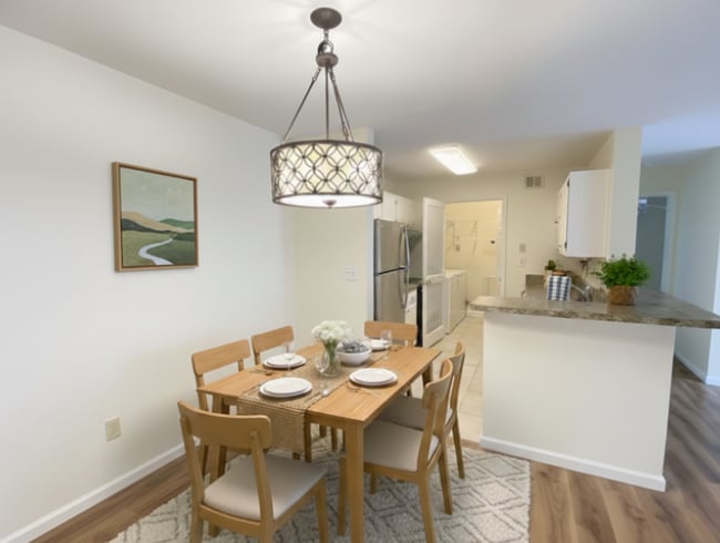 Photo - 635 Granville Ct Unit 635