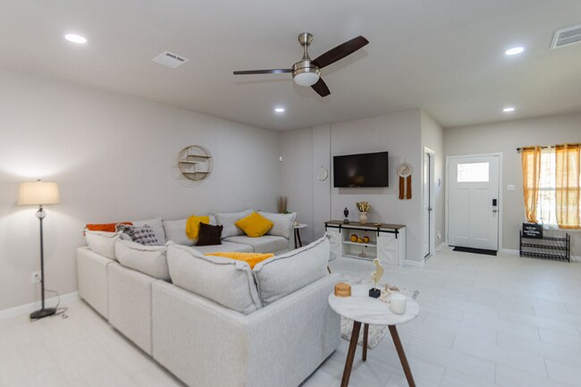 Photo - 110 Turner St Unit A