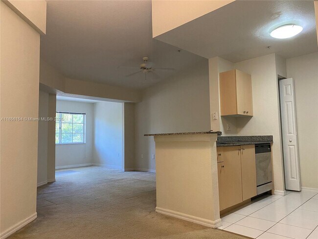 Building Photo - 2544 Centergate Dr Unit 305 Rental