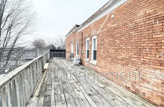 Photo - 2248 Broadway St