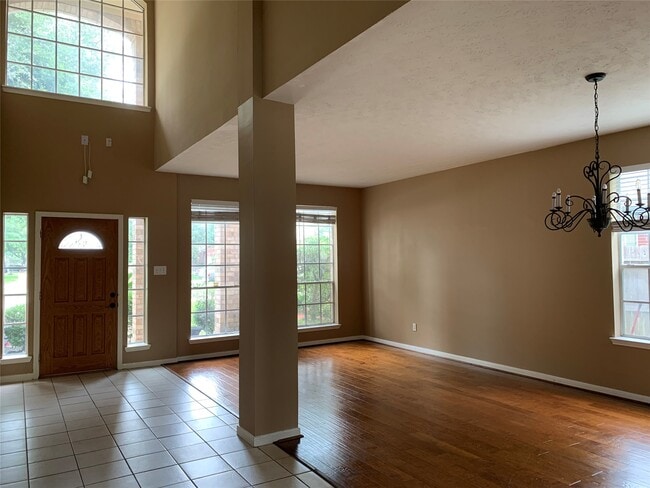 Photo - 20703 Riviere Ln