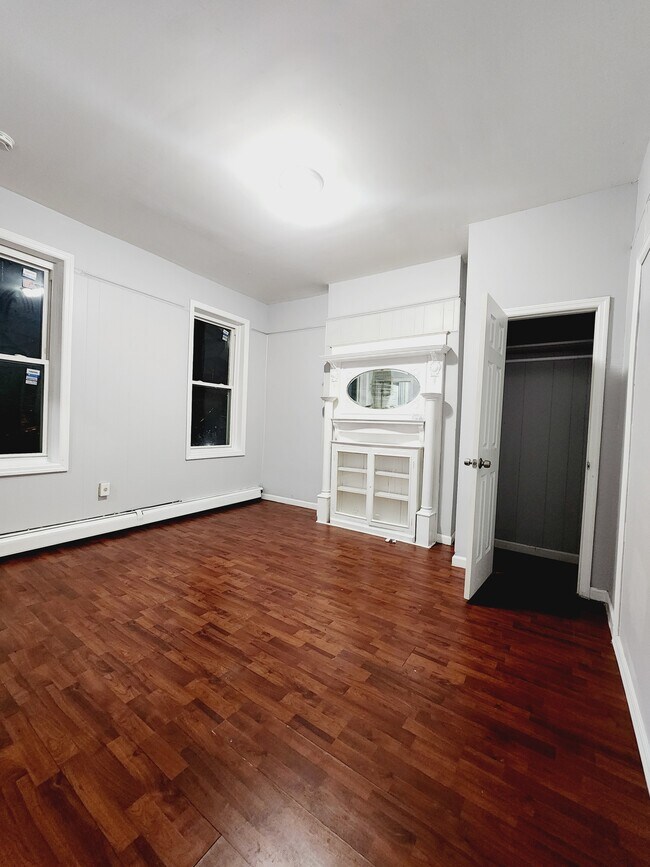 Unit 2 - 100 Wilkinson Ave Unit 2