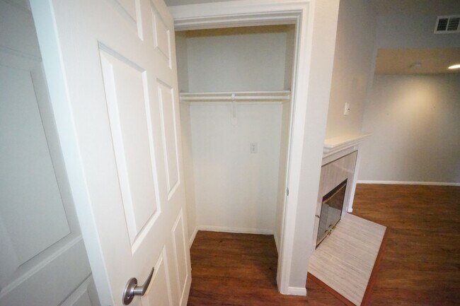 Photo - SHOWINGS AVAILABLE NOW Unit 1069 - Bldg #14