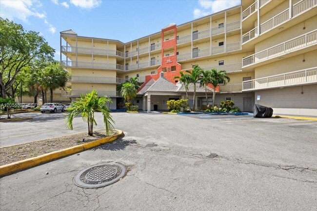 Photo - 8290 Lake Dr Unit 130