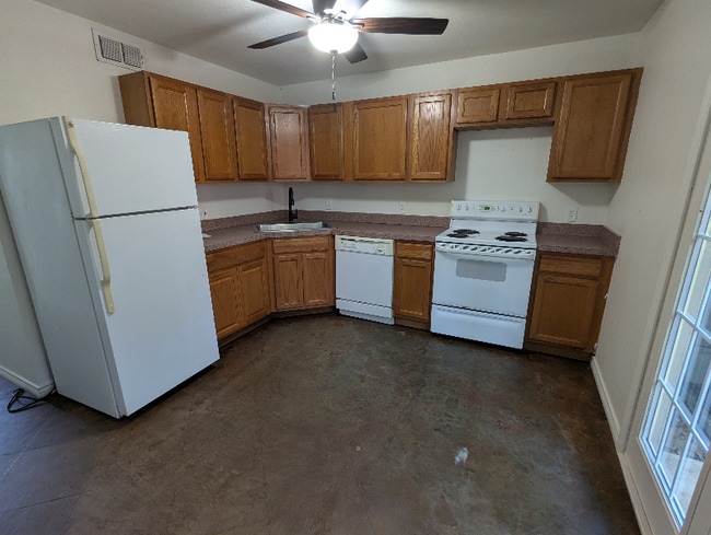 Photo - 114 Scofield Ave