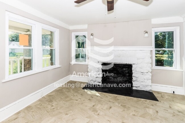 Photo - 870 Lynhaven Ave