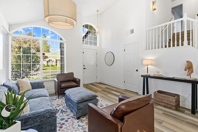 Photo - 2559 Du Bois Dr