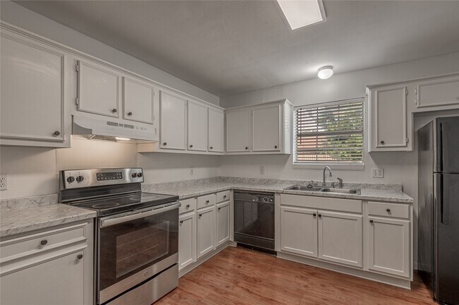 Photo - 600 Palm St Unidad 12