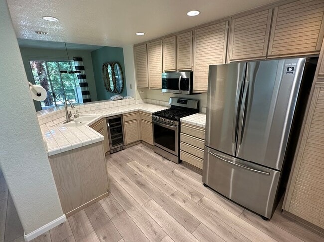 Photo - 450 Navaro Way Townhome