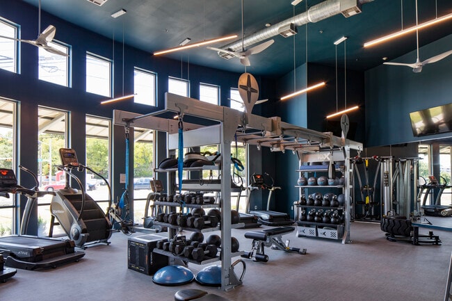 Photo - AMLI South Shore