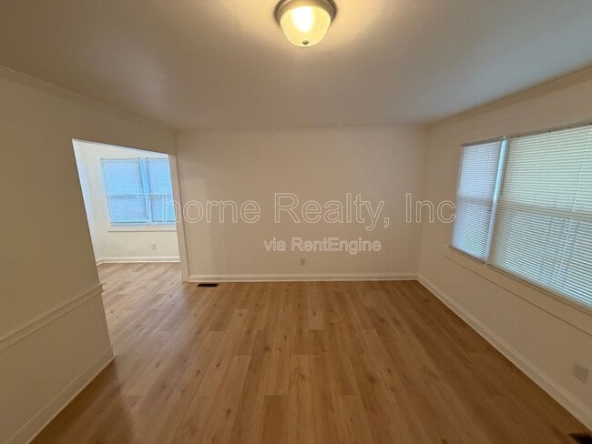 Photo - 1004 Moore St