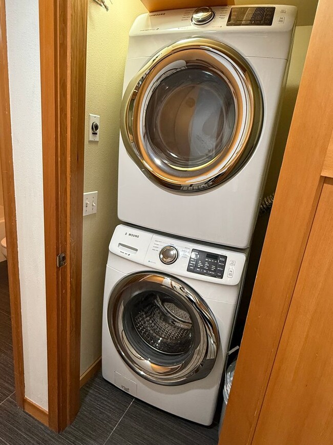 Photo - M/I SPECIAL! Highland Park Townhome w/ 3BR/2BA at over 1,000 Sq Ft!