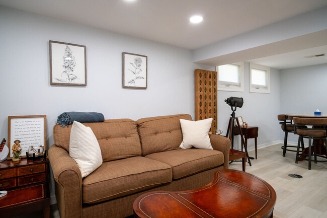 Photo - 525 Circle Dr Unit ID1374784P