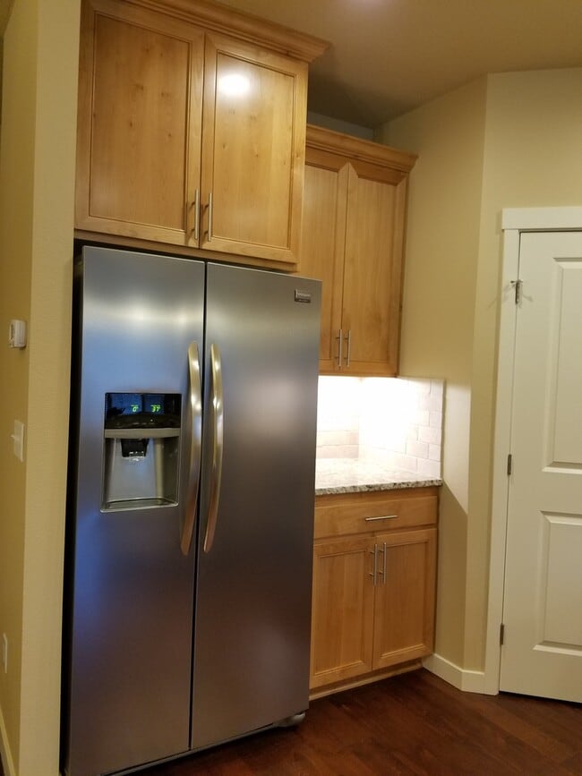 Photo - Beautiful Townhome in perfect location, only minutes from I-5