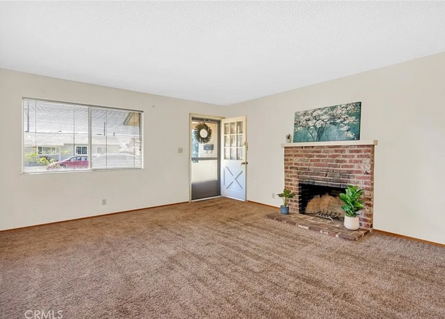 Photo - 976 Granada Cir