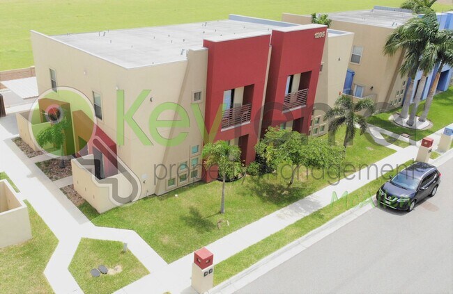 Photo - 2B/2.5B Townhome in gated community now available in Mcallen TX ( Jackson & Nolana )