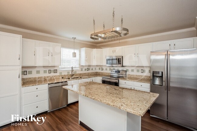 7952 Alamosa Ln